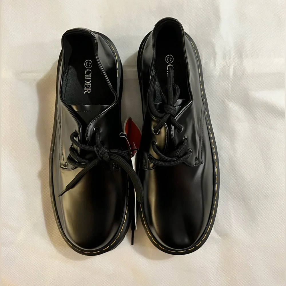 Platform Loafers tie up NWT individually wrapped gorgeous black shoes - Picture 3 of 9
